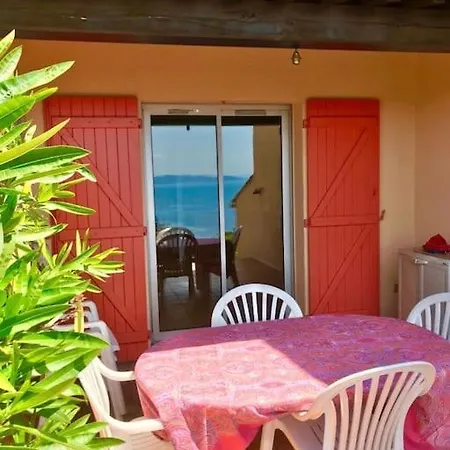 Charmante Petite Maison Vue Panoramique Et Proximite Chalet Saint-Raphael (Var)